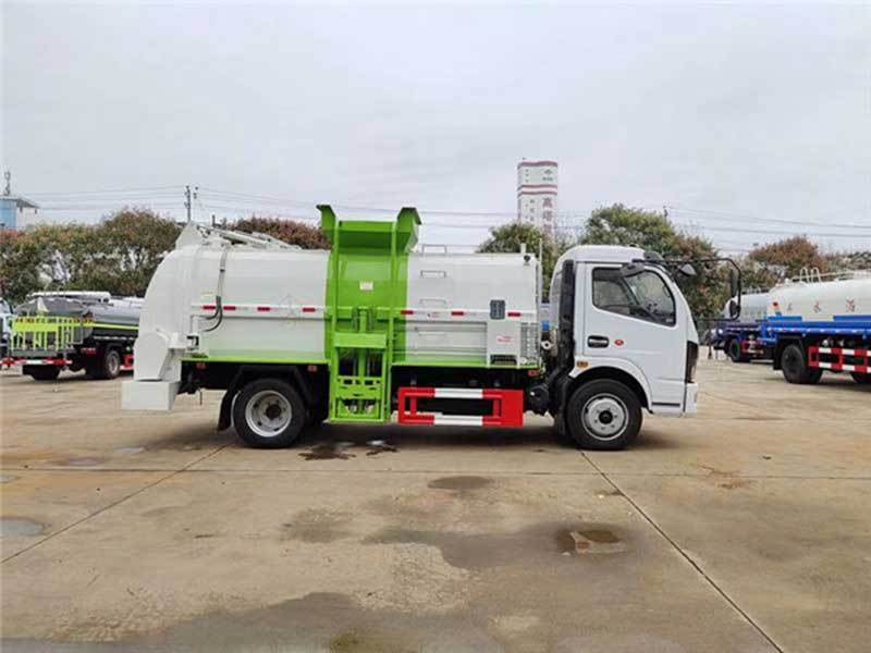 東風(fēng)7方餐廚垃圾車(chē)與小型K7餐廚垃圾車(chē)參數(shù)詳解